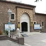 Divan Cukurhan