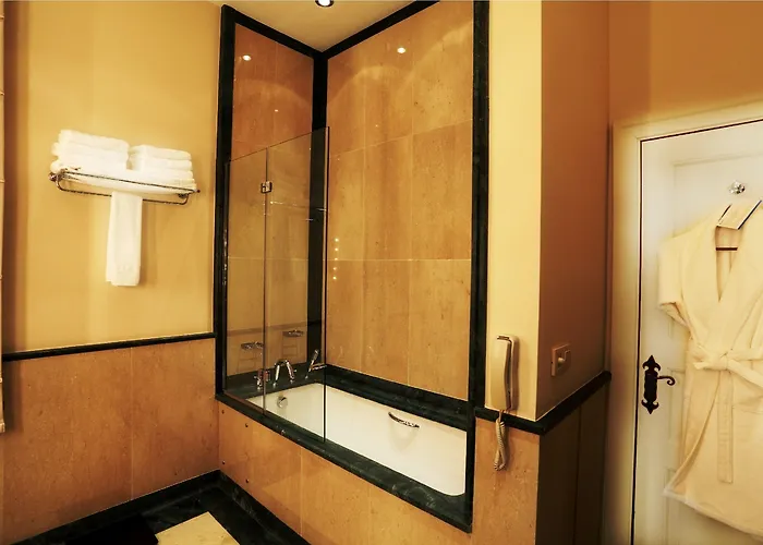 Hotel Divan Cukurhan 5*